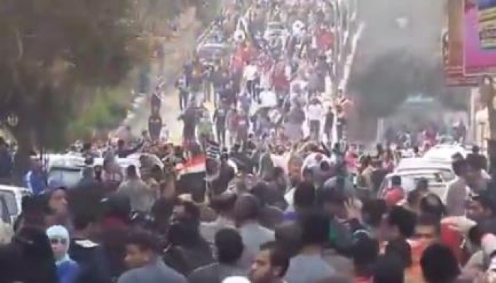 بالفيديو.. شاهد لحظة التقاء مسيرة المطرية والزيتون مع مسيرة عين الشمس بميدان النعام