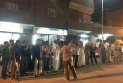 ثوار كوم أمبو ينظمون مسيرة ليلية ضد الانقلاب العسكري في يوم الطالب العالمي