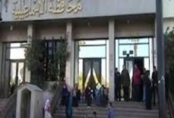 إضراب العاملين بشركة قناة السويس للملابس بالإسماعيلية