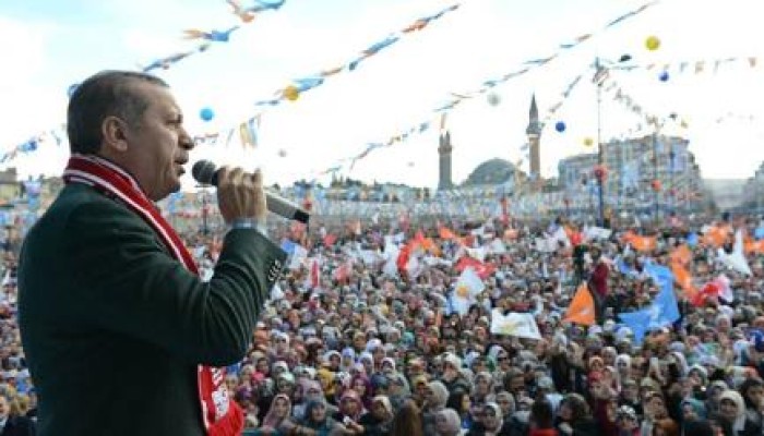 أردوغان: لا يحلمنَّ أحد باختطاف الديمقراطية والإرادة الوطنية في  تركيا