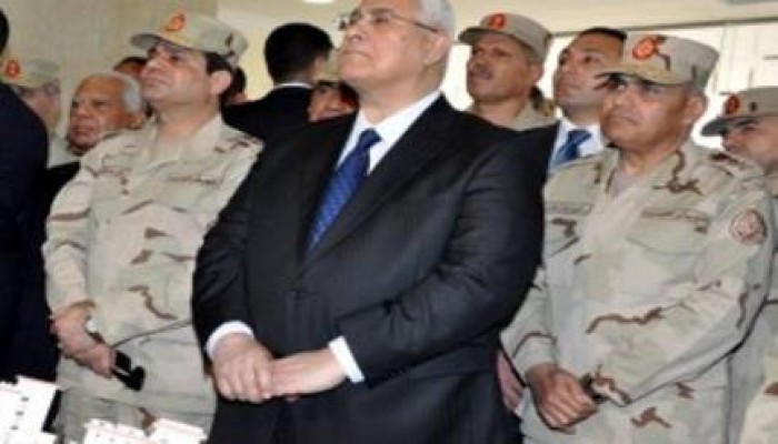 "الطرطور" عدلي منصور يشكل المجلس الأعلى للقوات المسلحة برئاسة وزير الدفاع وليس الرئيس