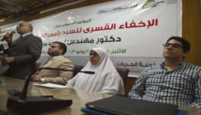 الانقلابيون يعتقلون سائق أسرة الرئيس مرسي
