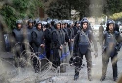 معركة بالأسلحة النارية بين قوات الجيش والشرطة أمام قسم شرطة إمبابة