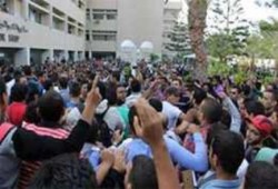 مسيرة حاشدة لطلاب الاكاديمية العربية للتنديد باعتداء اعضاء هيئة التدريس