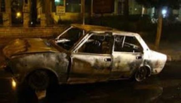 مجهولون يضرمون النيران في سيارة ضابط شرطة بالمنيا