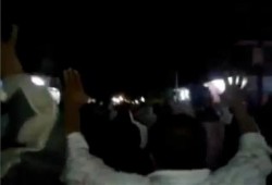 ثوار الإسماعيلية يهتفون: "مش خايفين وكل يوم نازلين نازلين"