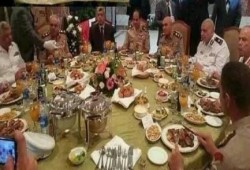 صورة وتعليق: السيسي وهو يتقشف