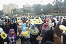 حرائر المعادي ينتفضن في جمعة "لن يحكمنا الصهاينة والأمريكان"