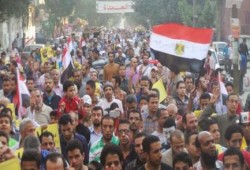 محاولة فاشلة لفض مسيرات ثوار حلوان