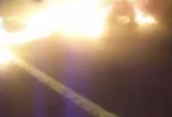 بالفيديو: مجهولون يقطعون طريق القاهرة الاسكندرية الزراعي أمام كفر الزيات