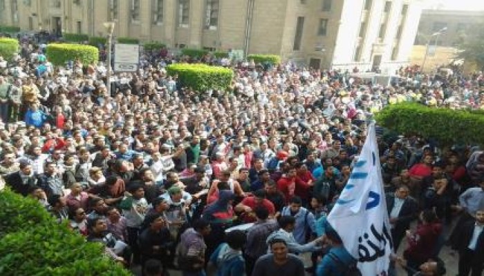 انتفاضة ثورية في جامعات مصر رفضا للإنقلاب