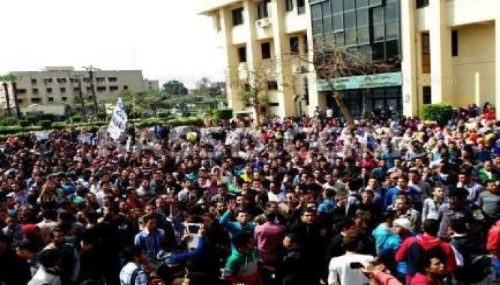 بالصور .. جانب من فعاليات طلاب ضد الانقلاب بجامعة القاهرة