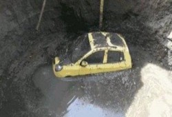 "نحس السيسي": ألبوم صور حصري للهبوط الأرضي في أسوان