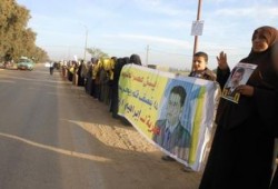 سلاسل بشرية ووقفات بفاقوس والزقازيق رفضًا للإنقلاب