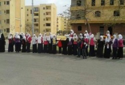 ‏الشيخ‬ زايد: وقفة لحرائر ثانوي ضد الانقلاب.. ومدرسين يستدعون الشرطة للطالبات (صور)