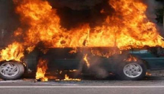 مجهولون يضرمون النيران في سيارتي وكيل ومدير نيابة بني مزار بالمنيا