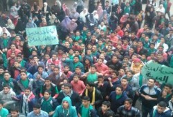 طلاب "المدينة المنورة" بالإسكندرية ينددون بقرار تأميم مدرستهم لتبعيتها للإخوان