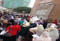 مسيرة حاشدة بجامعة ‏الإسكندرية; رفضا للانقلاب و إعتقال الطلاب