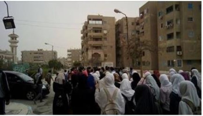 نهضاوى و٧ الصبح وحركة طلاب يهتفون ضد الانقلاب الدموى بالإسماعيلية