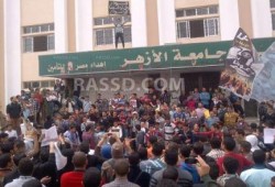 طلاب ‫‏الأزهر‬ في ‫‏القاهرة‬ يستمرون في انتفاضتهم ضد العسكر