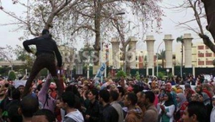 مسيرة حاشدة لطلاب ضد الانقلاب بجامعة عين شمس