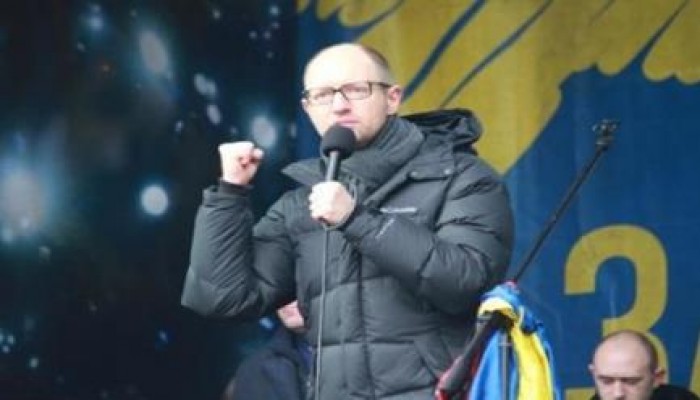 أوكرانيا تعلن دخول النزاع فى القرم مرحلة عسكرية