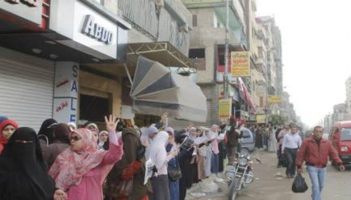 6سلاسل بشريه صباحيه بالاسكندرية في بدايه التصعيد الثوري