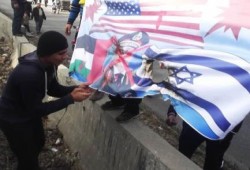 ثوار دمياط يحرقون أعلام الصهاينة والأمريكان