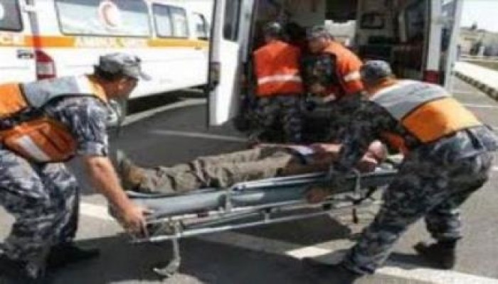 مصرع ضابط ومجند وإصابة 7 بانقلاب حافلة بمطروح