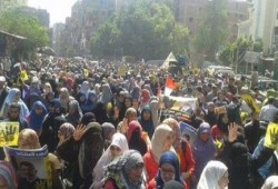 عشرات الآلاف من أهالي  المطرية وشبرا الخيمة والحدائق يتظاهرون في المطرية