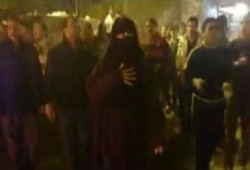 ثوار البدرشين يجبرون الداخلية على إطلاق سراح سيدة بعد اعتقالها من منزلها بساعتين (فيديو)