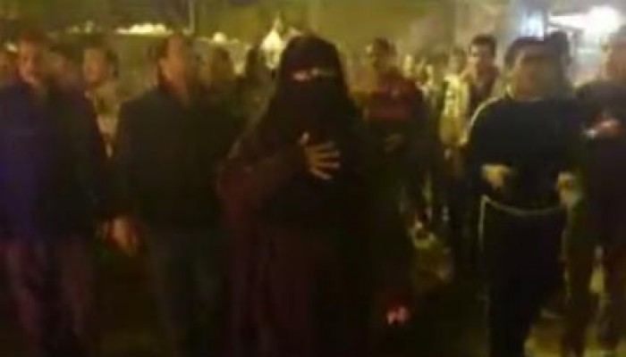 ثوار البدرشين يجبرون الداخلية على إطلاق سراح سيدة بعد اعتقالها من منزلها بساعتين (فيديو)