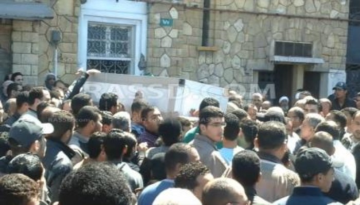 | أهالي غرب الإسكندرية يشيعون شهيد الهانوفيل بالأمس
