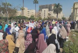 طلاب المنصورة يحتشدون رغم اعتداء الأمن عليهم .. صور