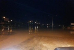 انهيار جسر يحجز مياه الصرف الصحي ببني سويف والسموم على بعد أمتار من مياه النيل