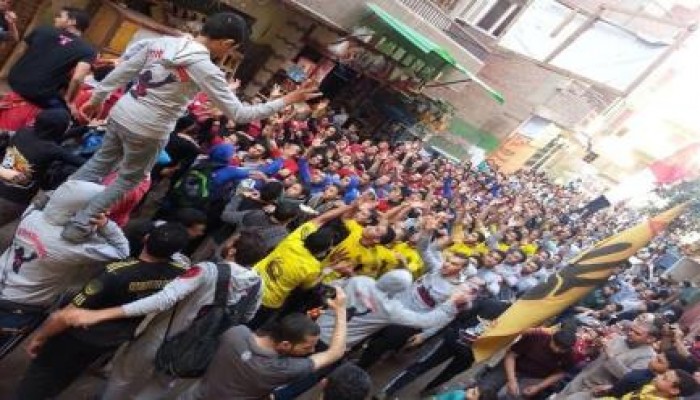 شباب صفط اللبن يتظاهرون بشكل لافت ضد الانقلاب