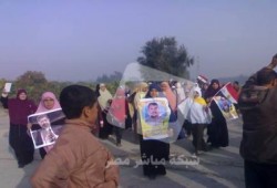 سلسلة بشرية بطريق " النوبارية - البستان " تنديداً بالانقلاب