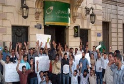 عمال البريد يرفضون مقابلة رئيس حكومة الانقلاب ويتمسكون بتحقيق مطالبهم