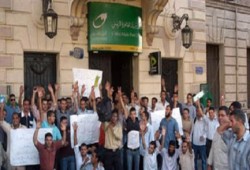 عمال البريد يرفضون مقابلة رئيس حكومة الانقلاب ويتمسكون بتحقيق مطالبهم