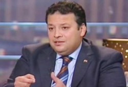 حاتم عزام: طرد حافظ ابو سعدة من الفيدرالية الدولية لحقوق الإنسان
