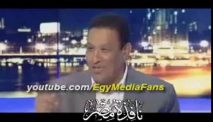 بالفيديو  مذيع الجزيرة وسليم عزوز يعلقان علي عجلة الـ ............