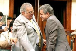 الانقلاب يأكل اتباعه .. بلاغ للنائب العام يتهم "صباحي" بتلقي أموال لايعلم الشعب مصدرها