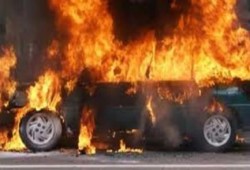مجهولون يشعلون سيارة بوكس تابعة للشرطة بالغربية