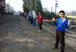 "عاش نضال الطلبة": سلسلة بشرية صباحية بشباس الملح بكفر الشيخ ضد الانقلاب العسكرى (صور)