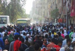 ثوار عزبة النخل يواصلون التظاهر رغم اعتداء أمن الانقلاب عليهم