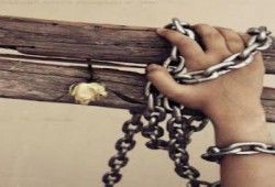 ظلم الانقلاب: زوج معتقلة يلقى ربه وهو يقف في طابور انتظار الزيارة