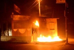 مجهولون يشعلون النيران في نقطة شرطة بالغربية