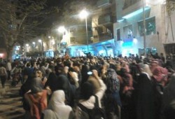 الالاف من رافضى الانقلاب يتظاهرون ليلا فى ميدان سرور بدمياط