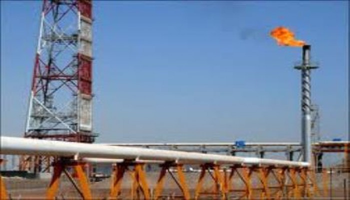 حكومة الانقلاب تتعاقد مع شركة "إي دي إف" الفرنسية لتوريد 5 شحنات غاز مسال