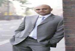 ديفيد كاميرون يعين مسلما وزيرا للثقافة خلفا للمستقيلة ماريا ميلر